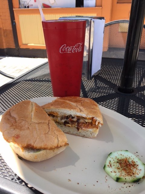 Tortas Guicho Dominguez y el Cubanito